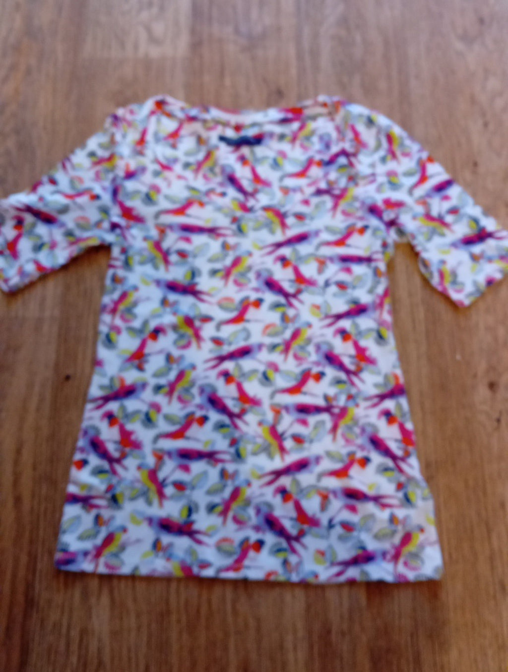 Ladies Marks And Spencer Size 8 Multicoloured Short Sleeved "Bird" Pattern...