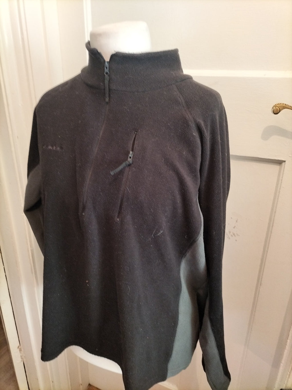 Mens Mountain Life Size M Black Long Sleeve Pullover Jumper
