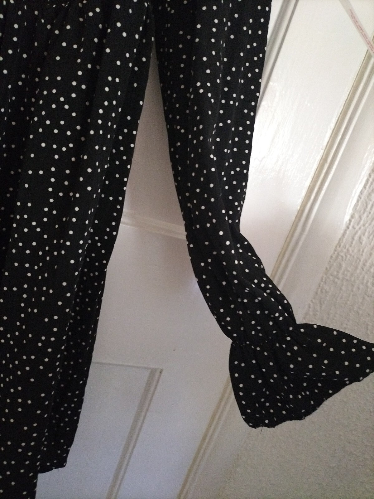 New With Tags Ladies Missguided 6 Polkadot Mid Sleeved Dress