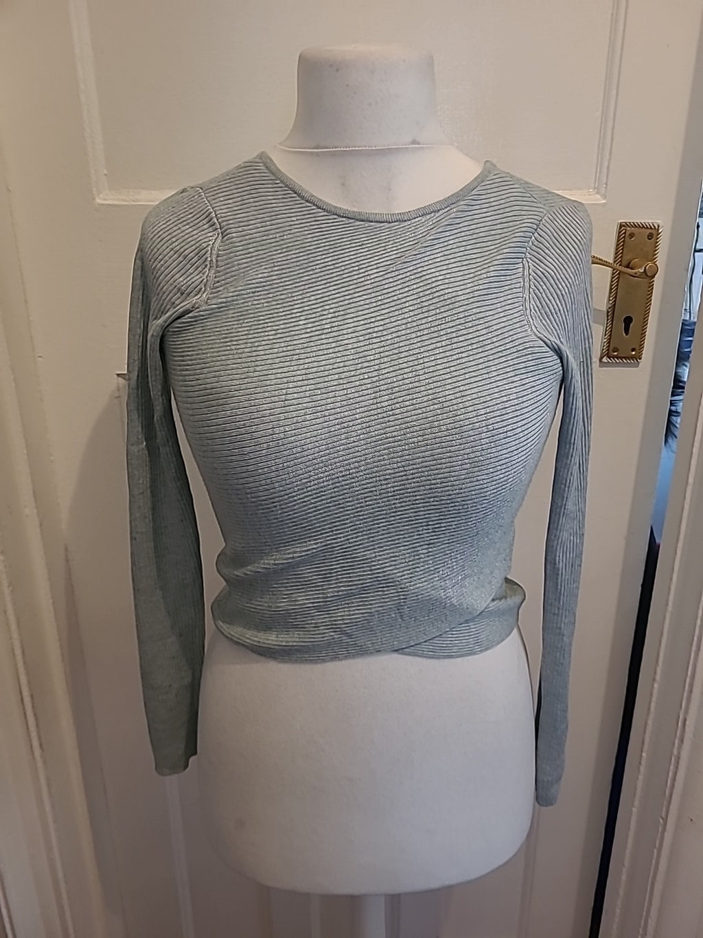 Ladies Only Size Small Long Sleeved Blue Knit Tshirt