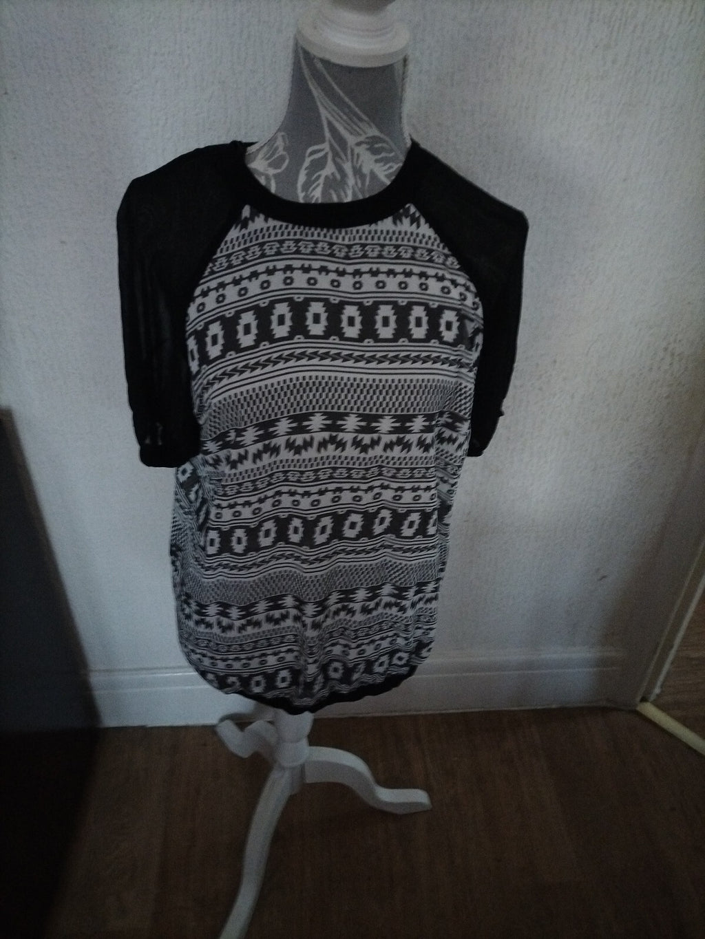 Ladies Primark Size 16 Long Sleeved Black Blouse