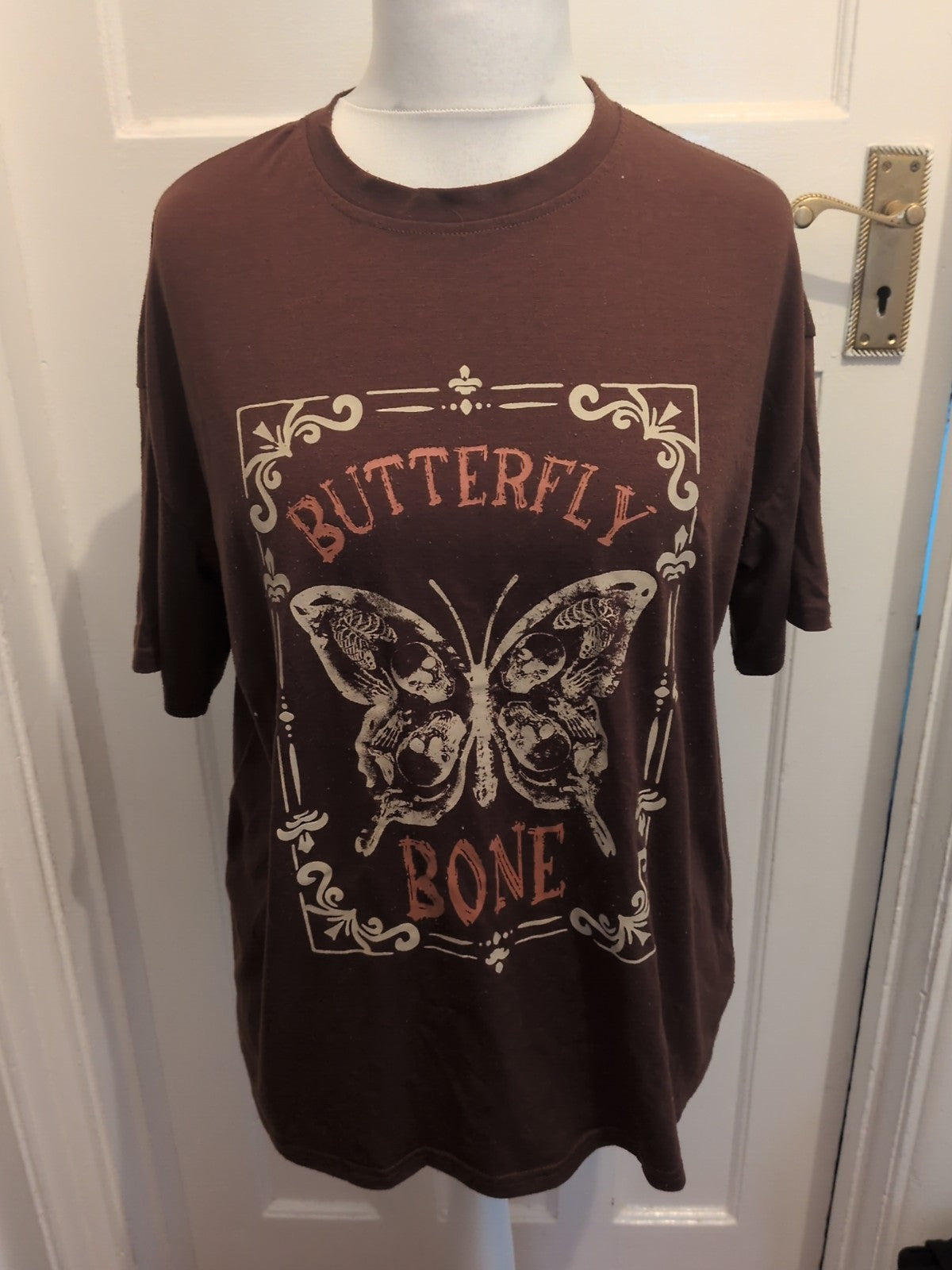 Ladies Romwe Size Small Brown Short Sleeved Printed Tshirt