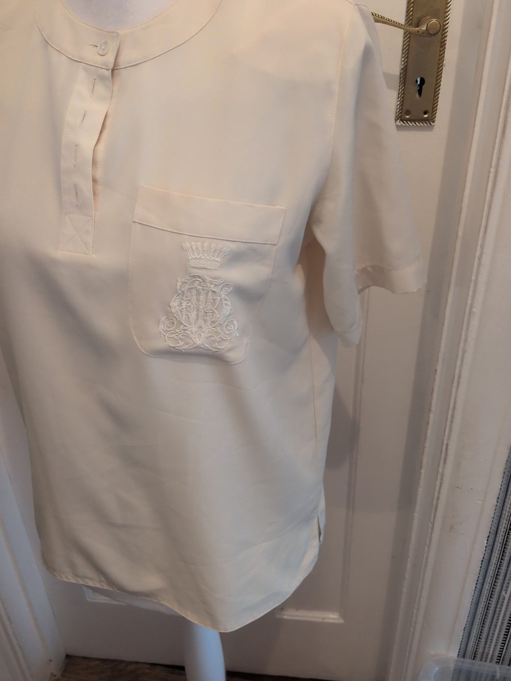 Country Casuals Small Pale Lemon Short Sleeve Blouse