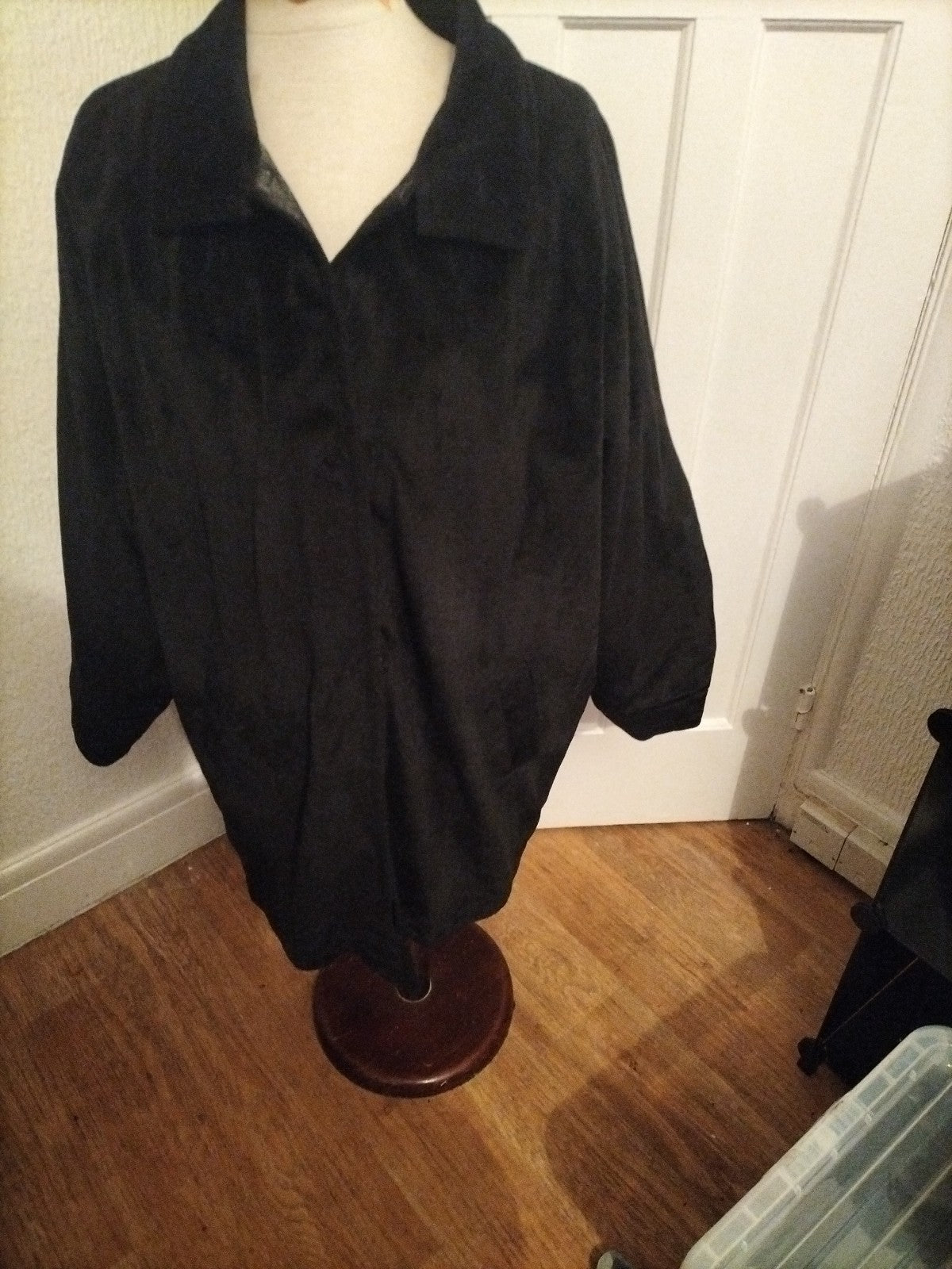 Ladies Size Large Black Shiny Fleece Lined Coat