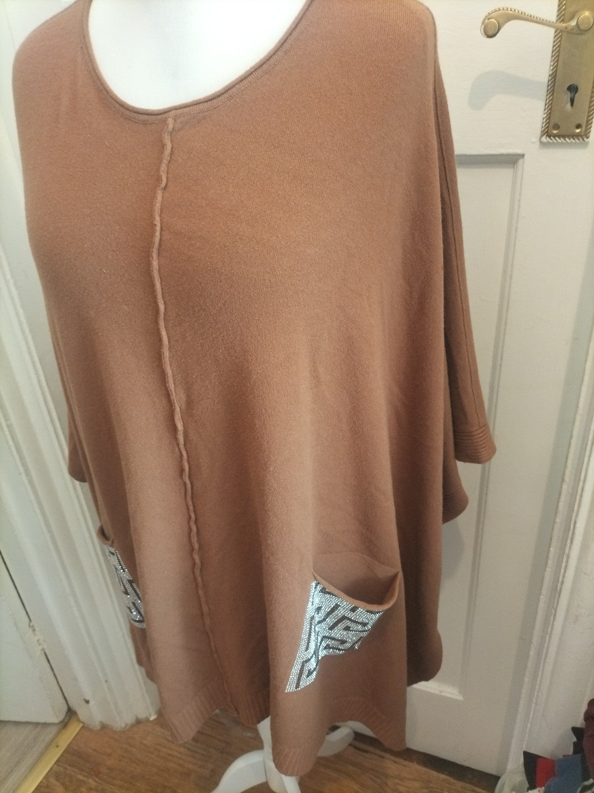 M&V S/M Brown Poncho