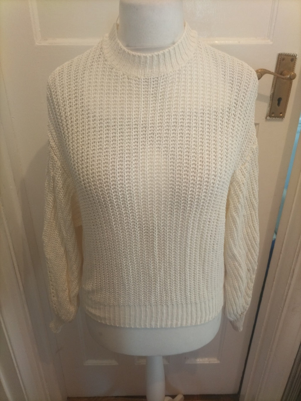Ladies Pull&Bear Size Small White Knit Jumper