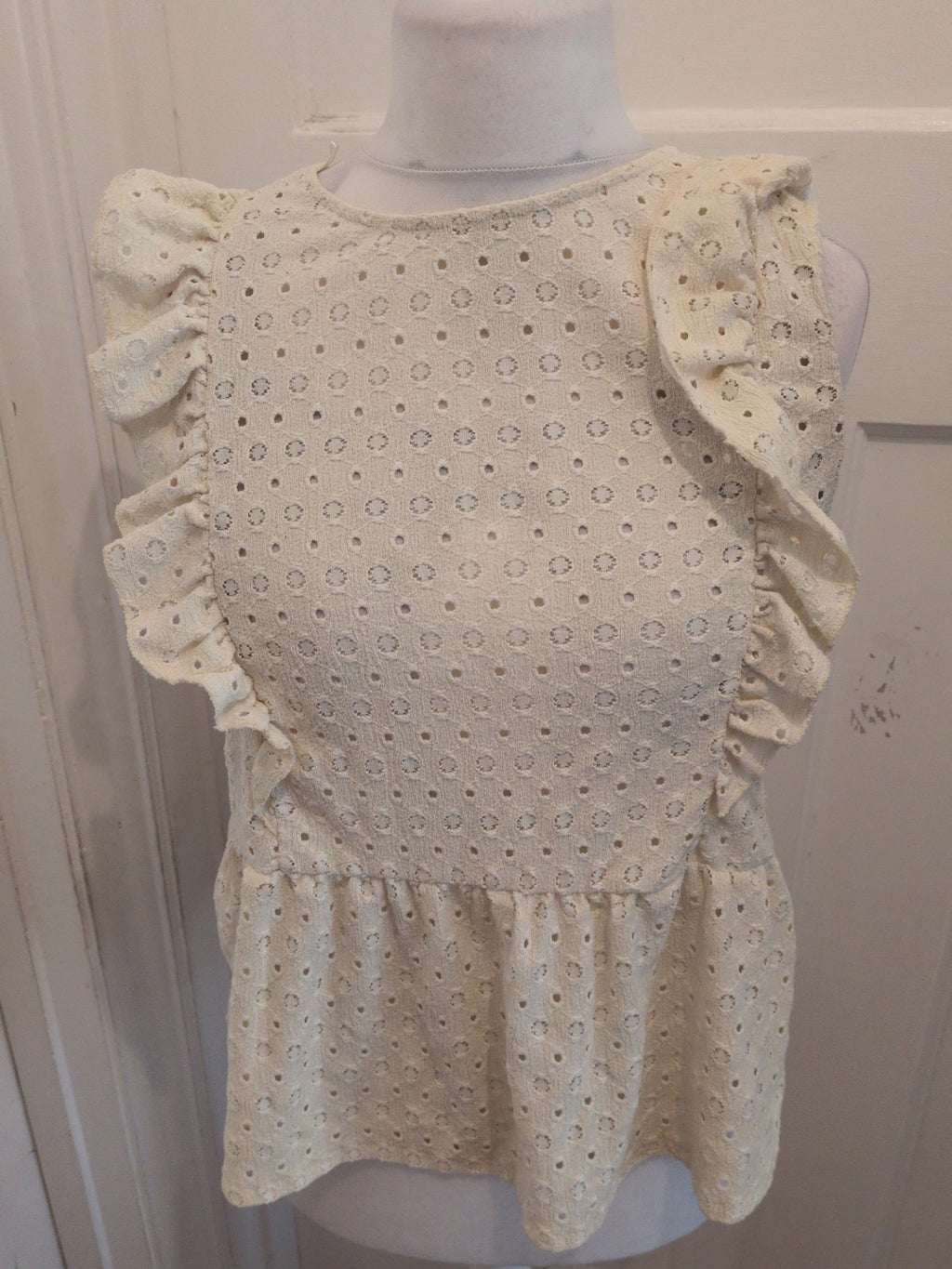 F&F 18 Cream Sleeveless Frill Blouse