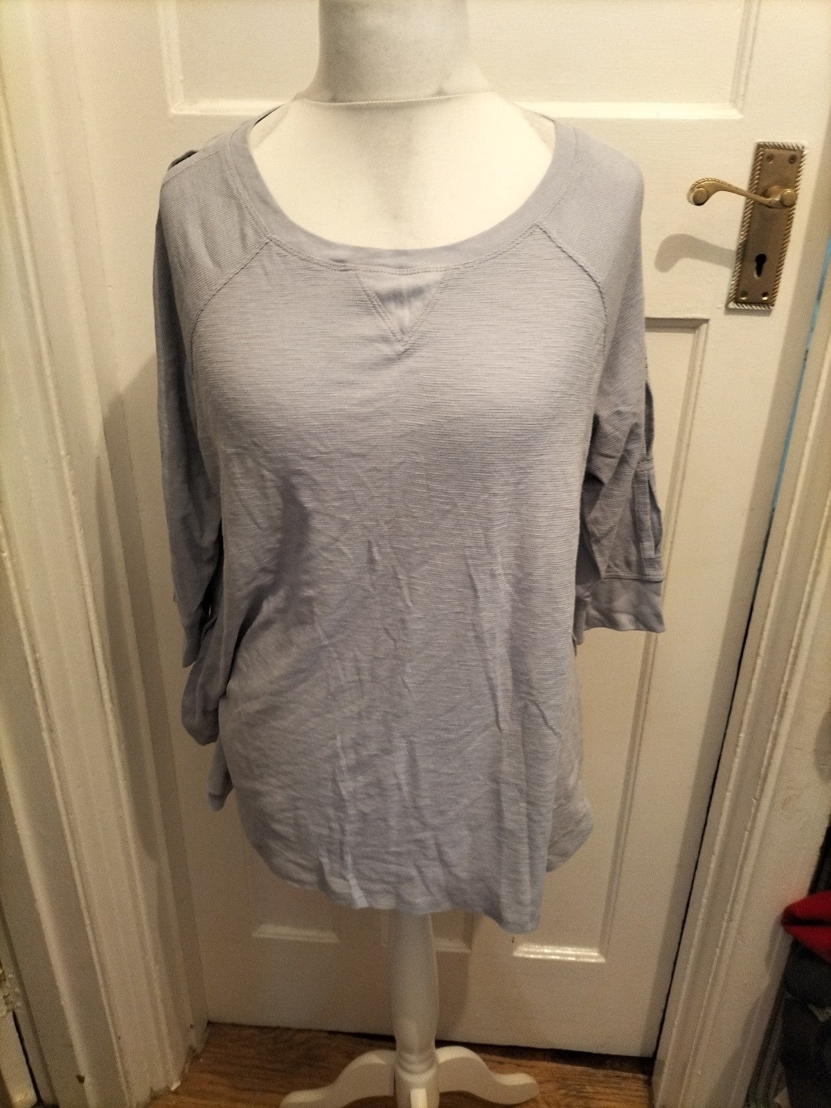 Mens Calvin Klein Size XL Pale Purple T-shirt