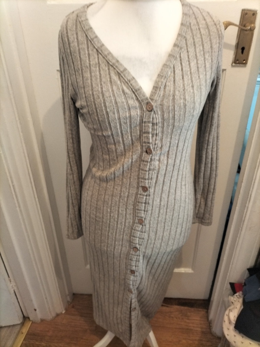 Ladies Size M Beige Ribbed Long Sleeved Buttoned Dress