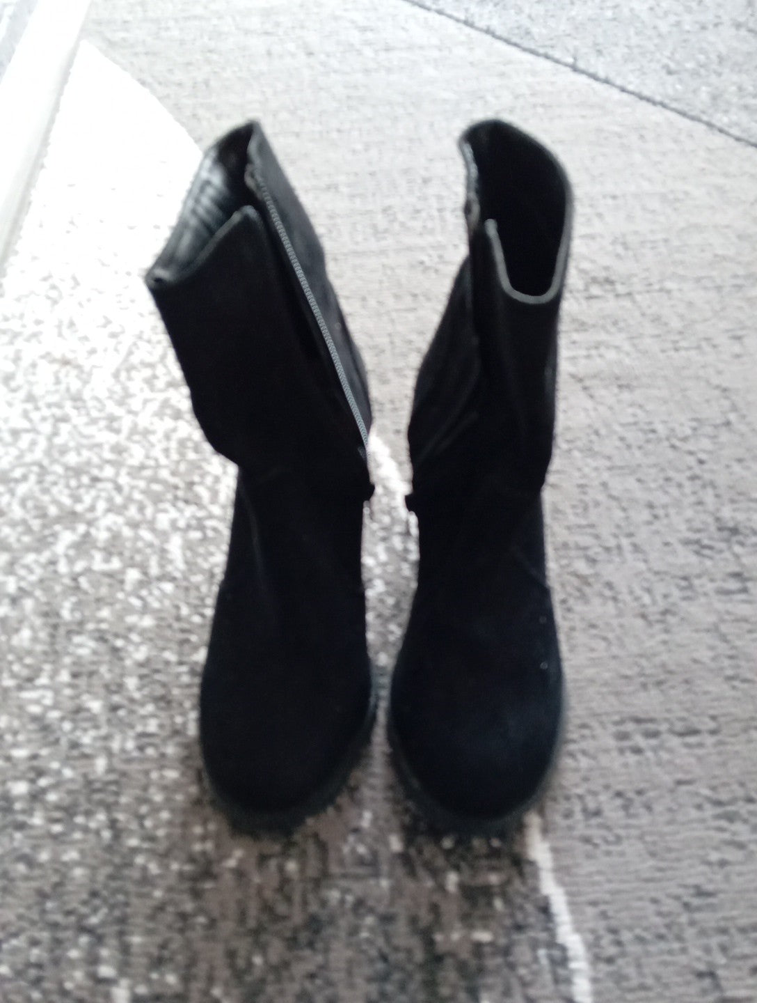 Ladies Black Boots Savannah Miller Size 4 Free Delivery