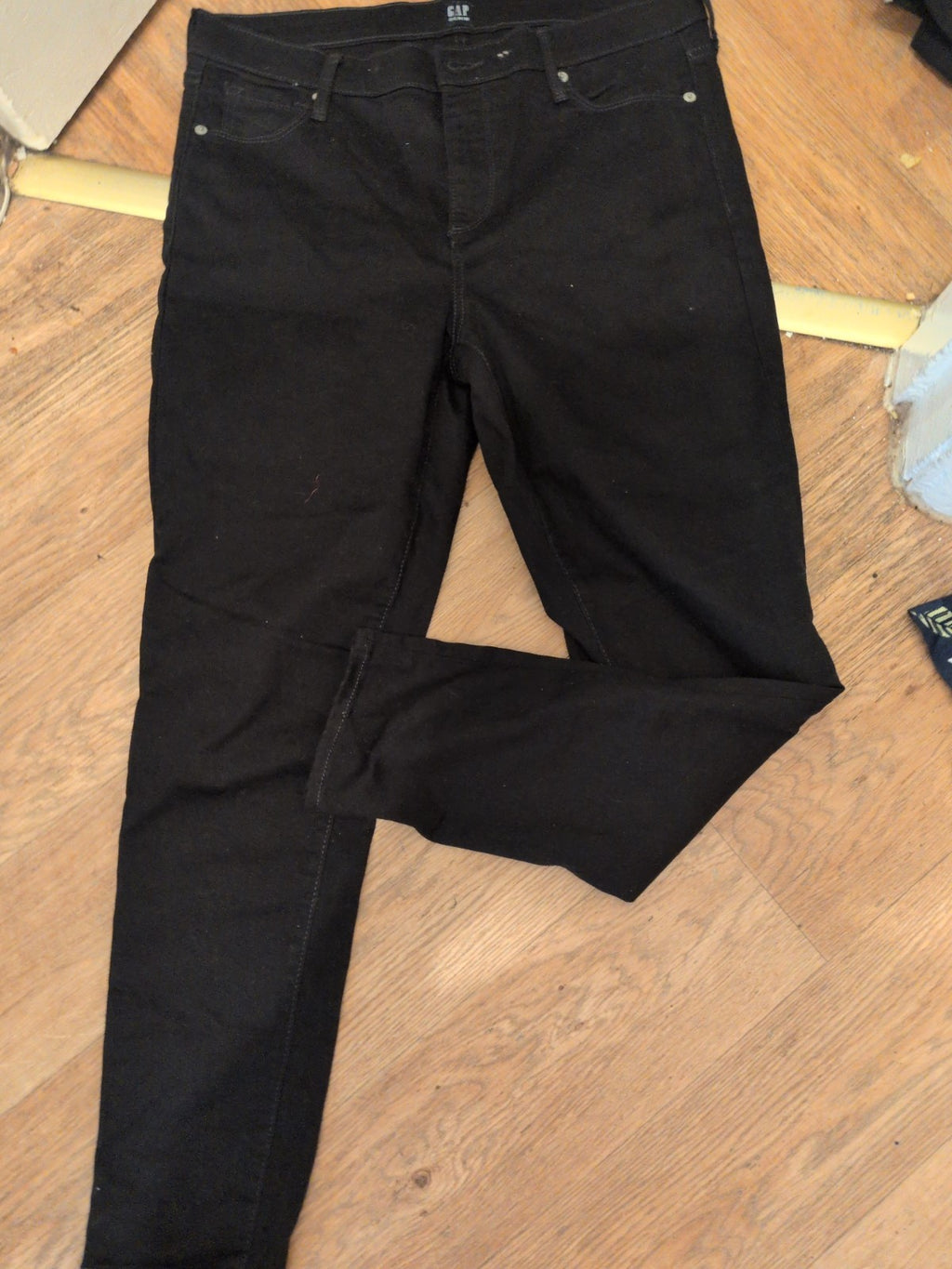 Gap 32 Regular True Skinny Black Jeans