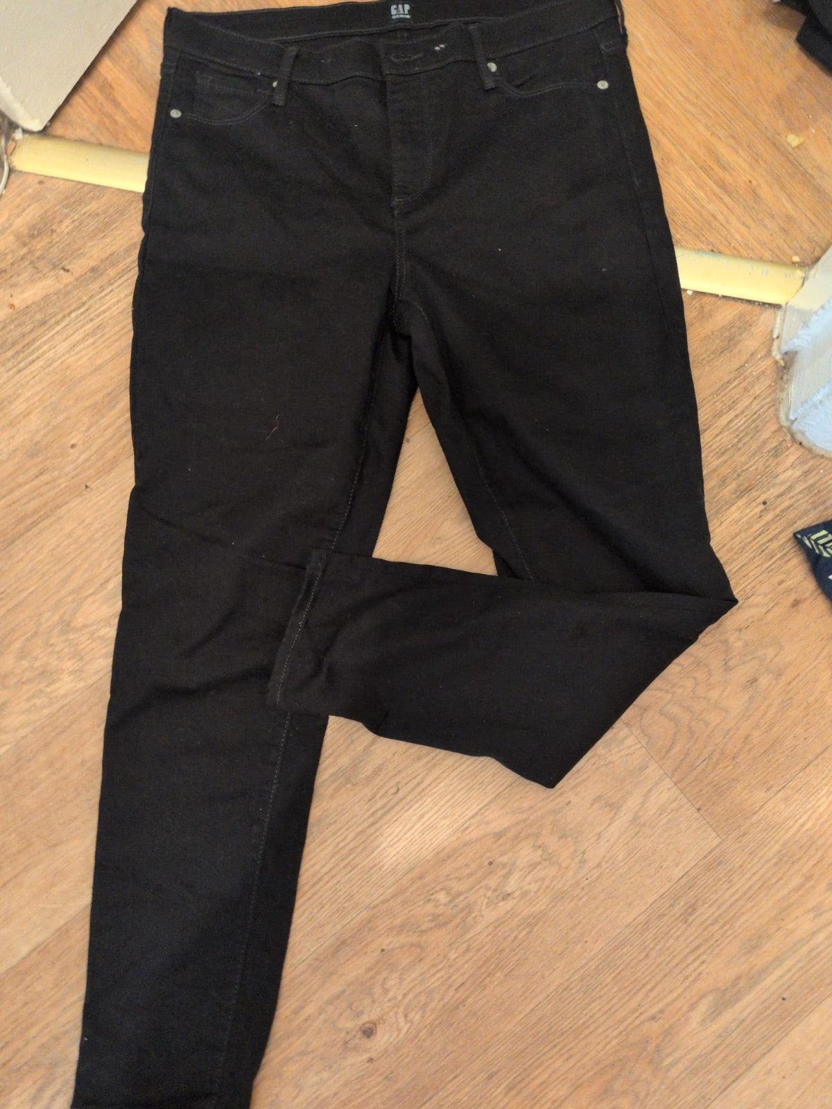 Gap 32 Regular True Skinny Black Jeans
