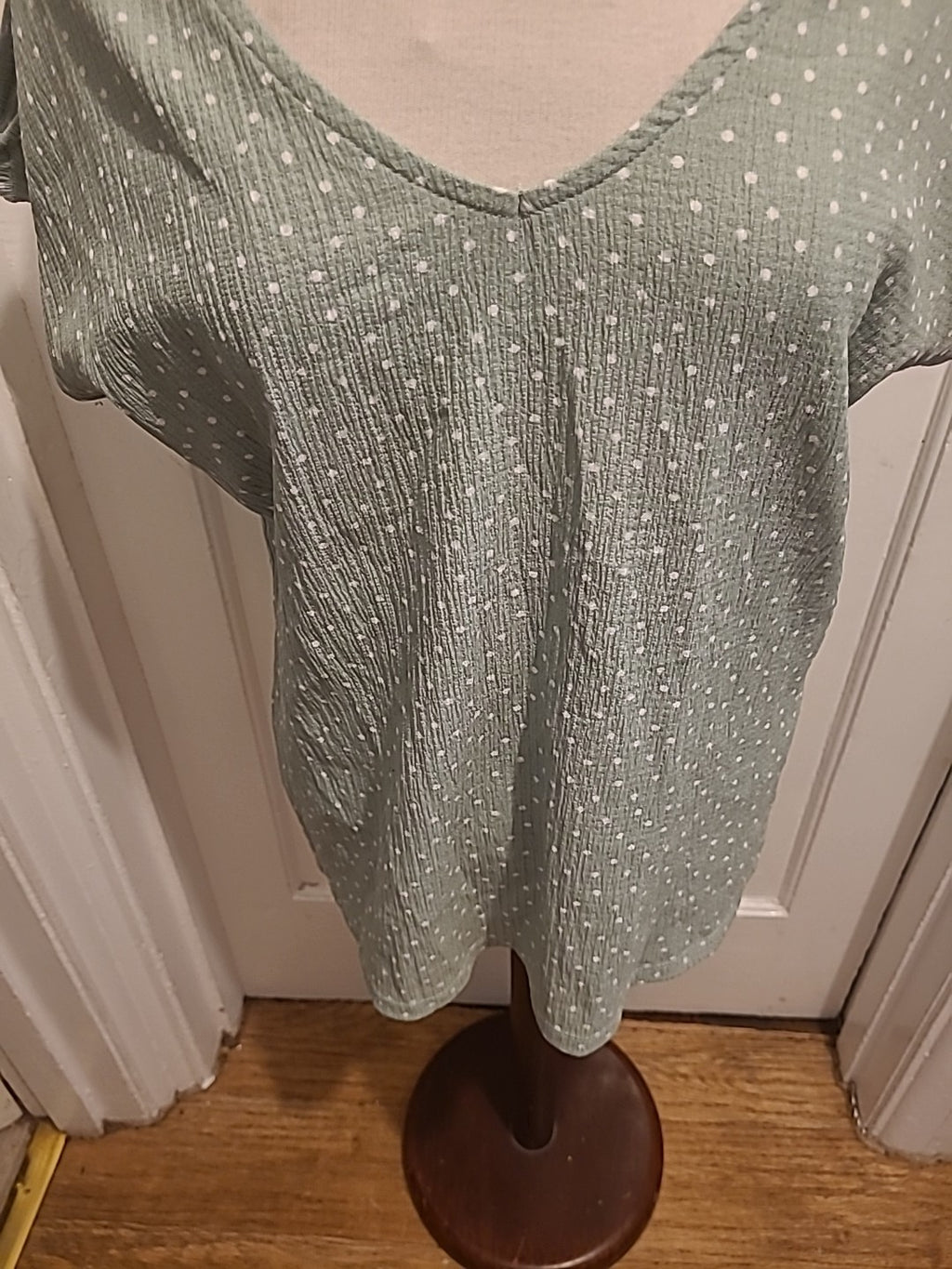 Ladies Papaya Size 12 Green/White Polkadot Short Sleeved Tshirt