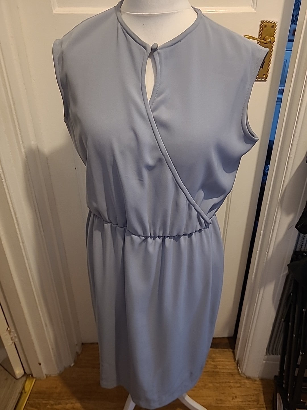 Ladies Size 12-14 Bluey Grey Sleeveless Dress