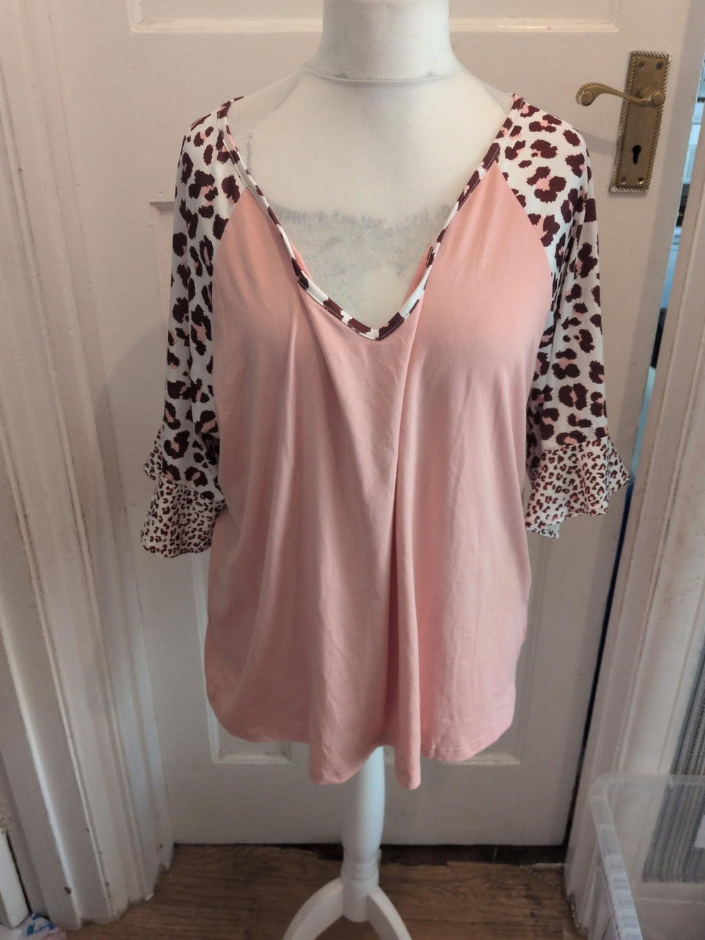 Ladies Shein 3XL Pink With Leopard Print Short Sleeve T-shirt