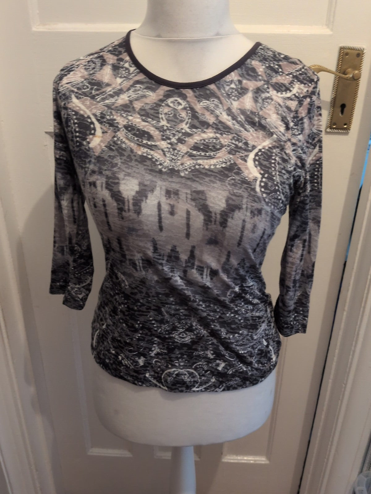Gerry Weber 8 Grey Toned Long Sleeve Blouse