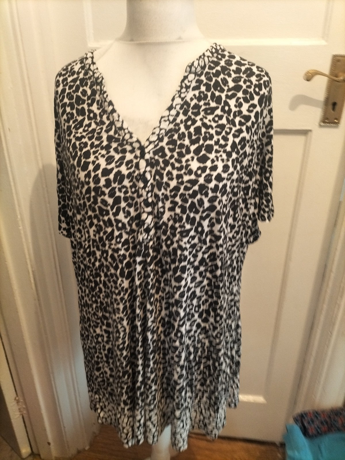 Moda At George 20 Black And White Blouse