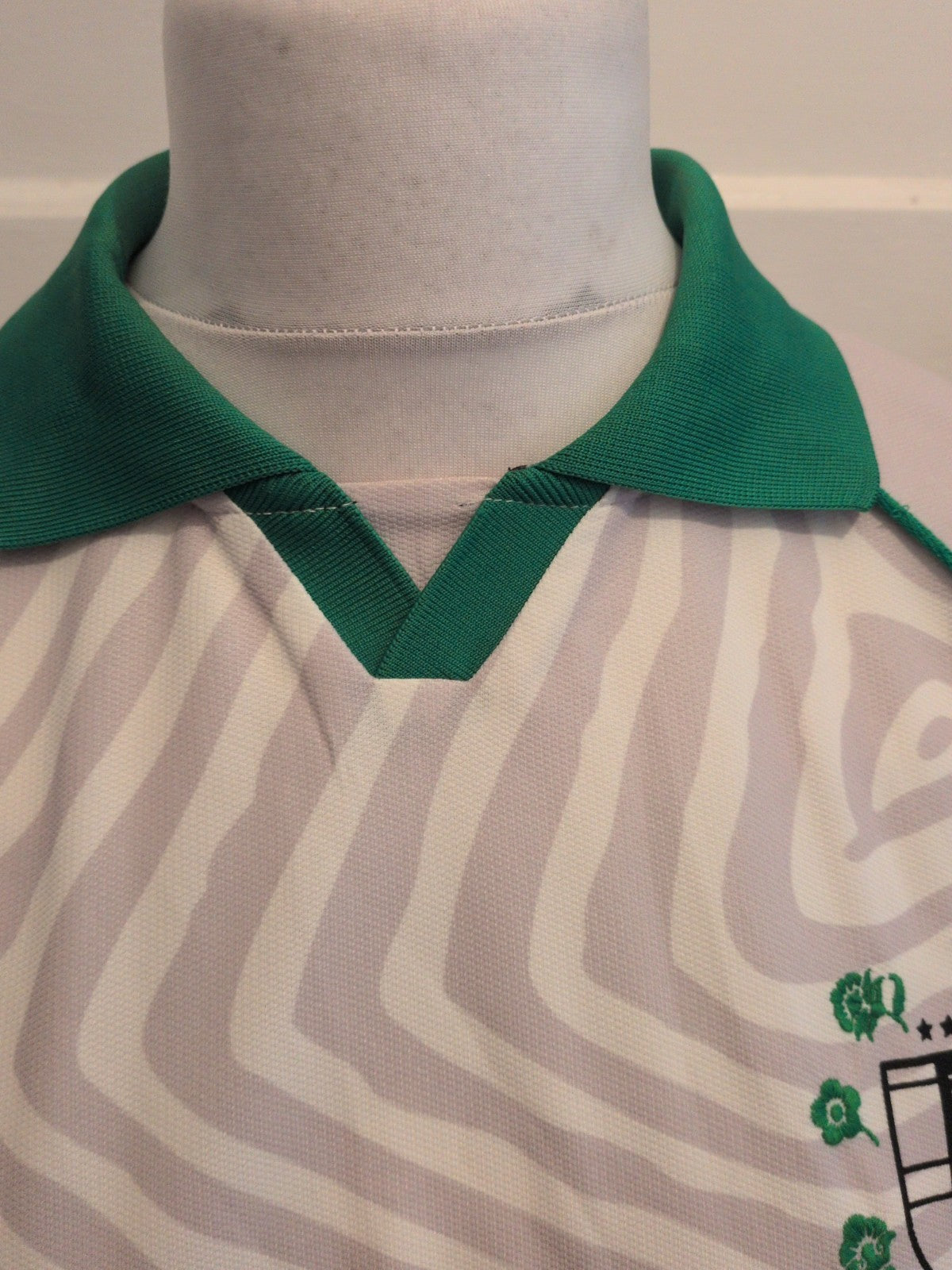 Zara Medium Grey White And Green Gaelic Shirt Long Sleeve