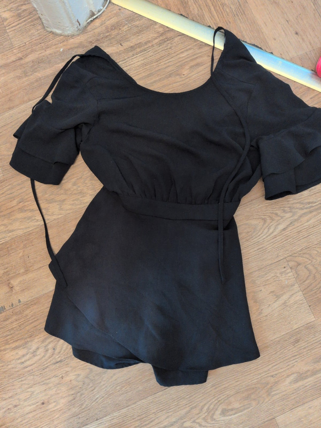 Prettylittlething 12 Black Short Sleeve Playsuit
