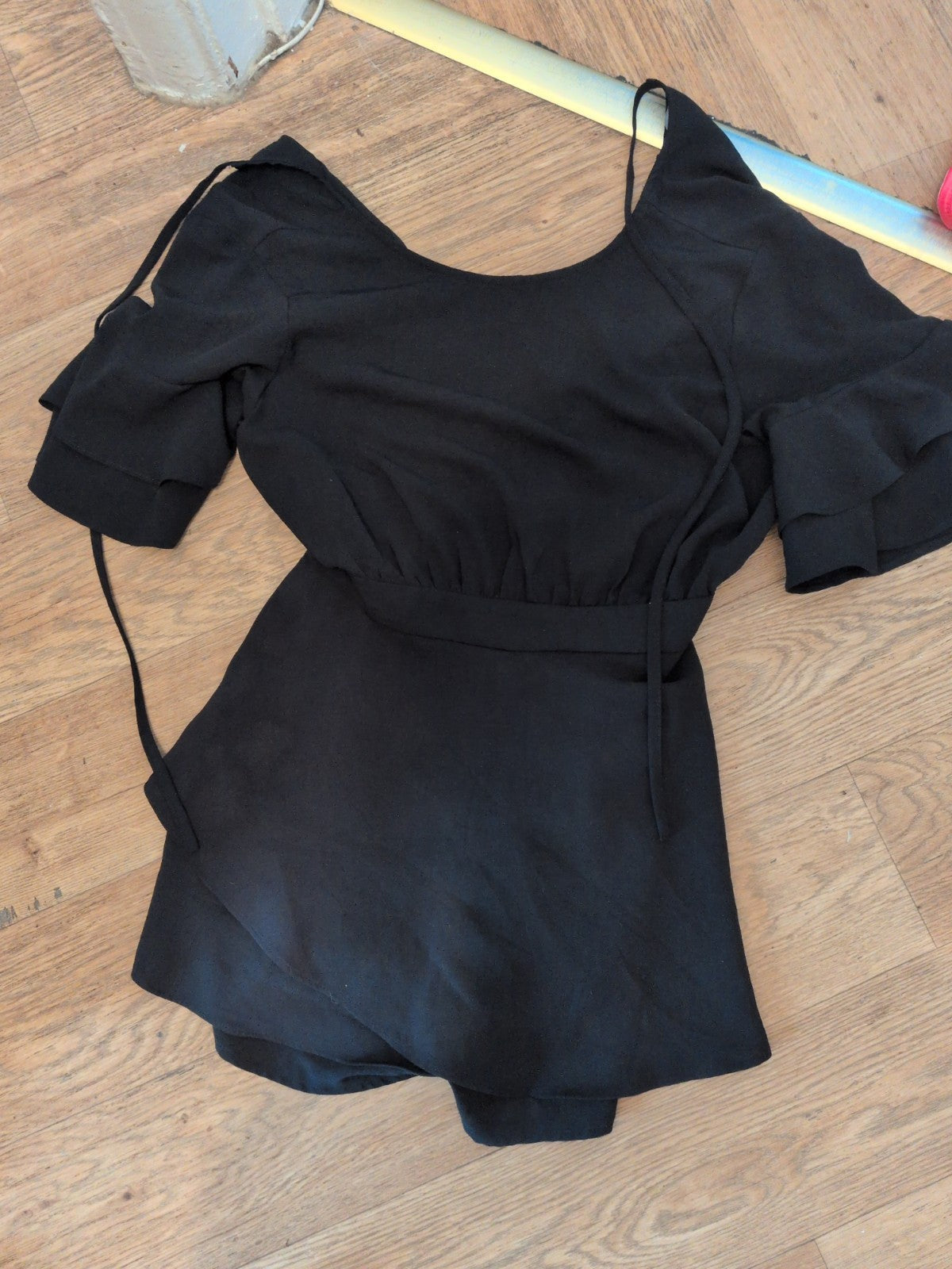 Prettylittlething 12 Black Short Sleeve Playsuit