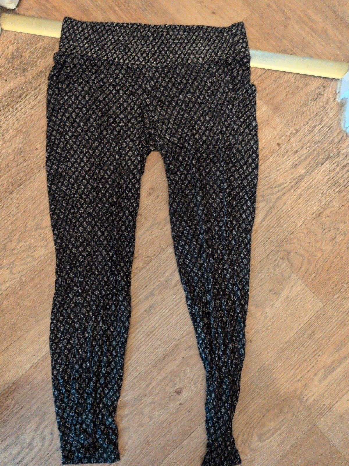 H&M Mama Medium Black And Beige Elasticated Trousers