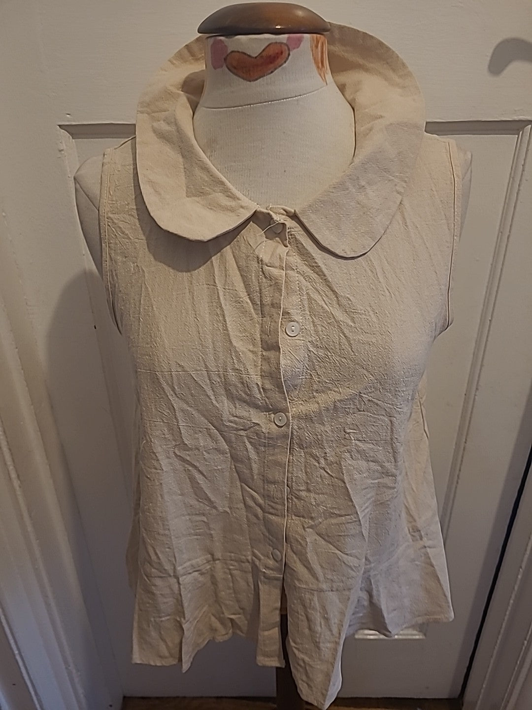 Ladies Size Small Beige Collared Sleeveless Blouse