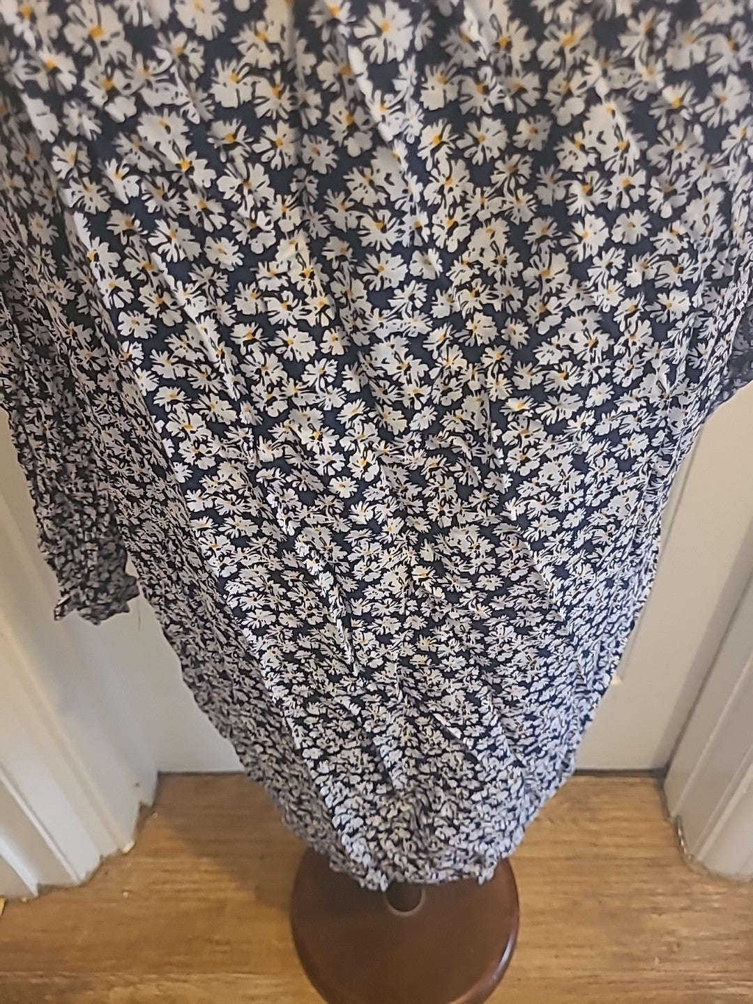 Ladies GOA Size Large Blue White Floral Long Sleeved Dress