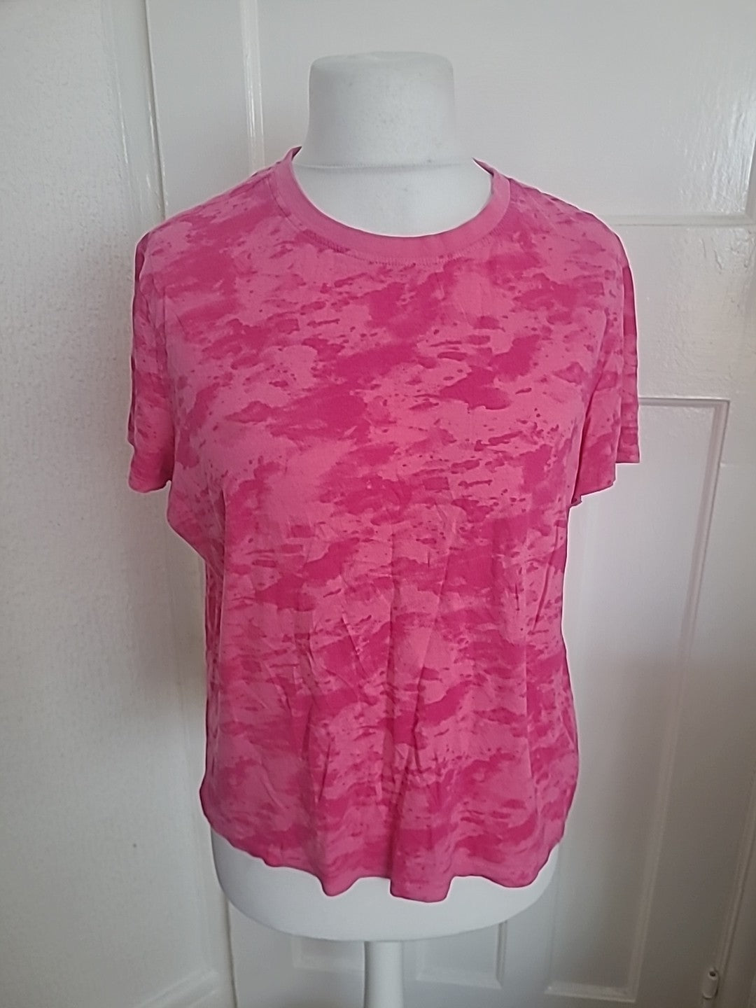 Primark Size 14-16 Pink Dye Short Sleeved Tshirt