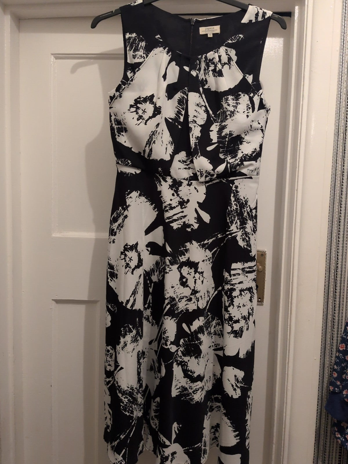 Papaya Weekend 10 Black And White Floral Lined Long Dresss