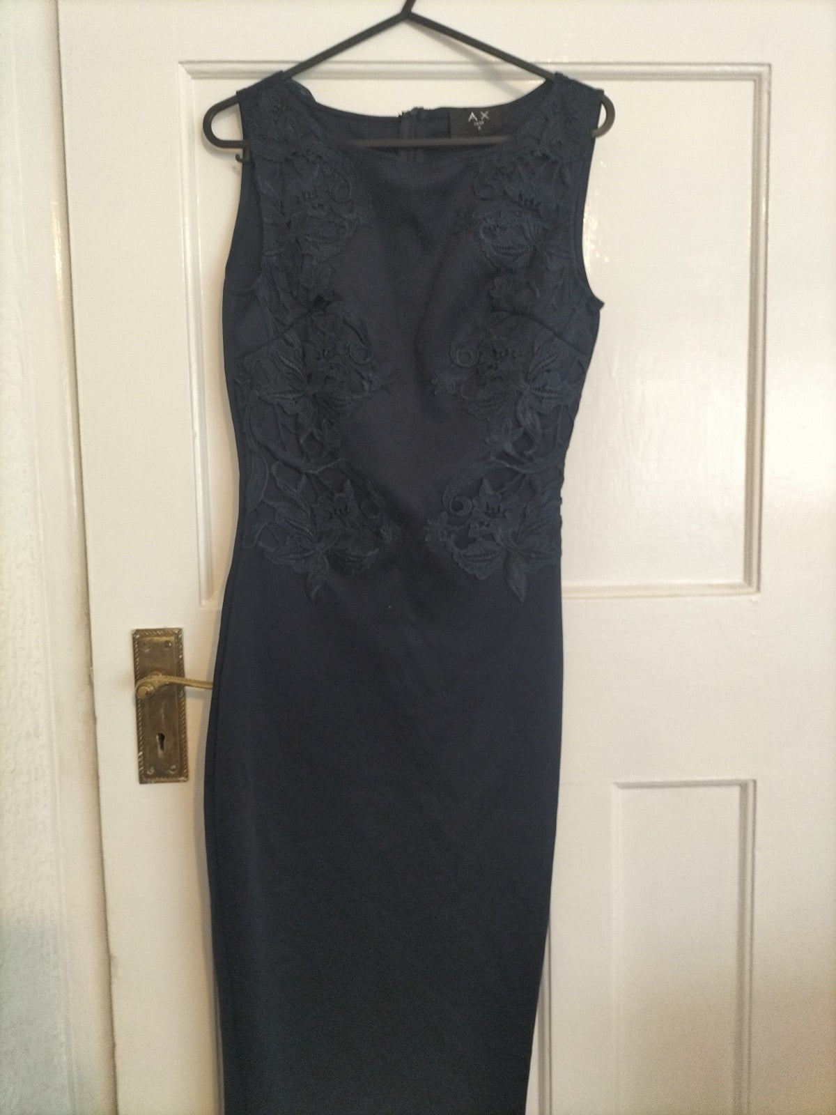Ladies Ax Paris Size 8 Navy Floral Embroidery Sleeveless Dress