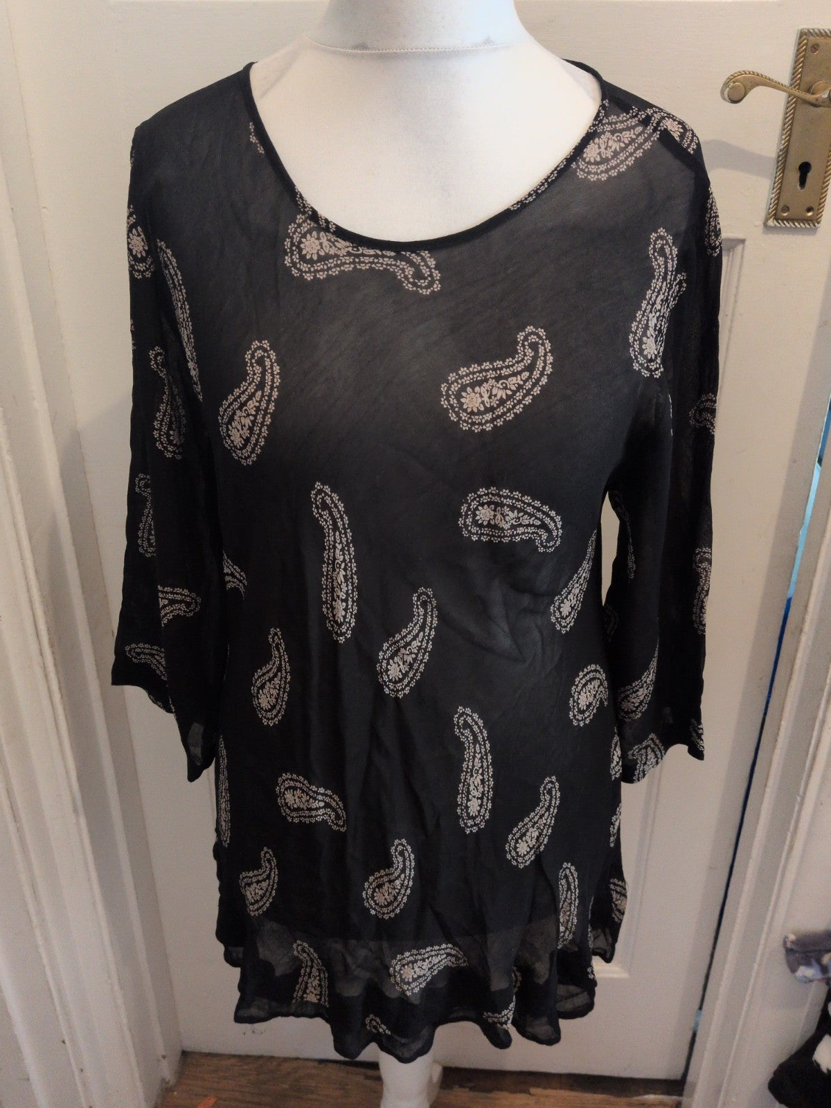 Ladies Large Black And White Aztec Long Sleeve Longline Blouse