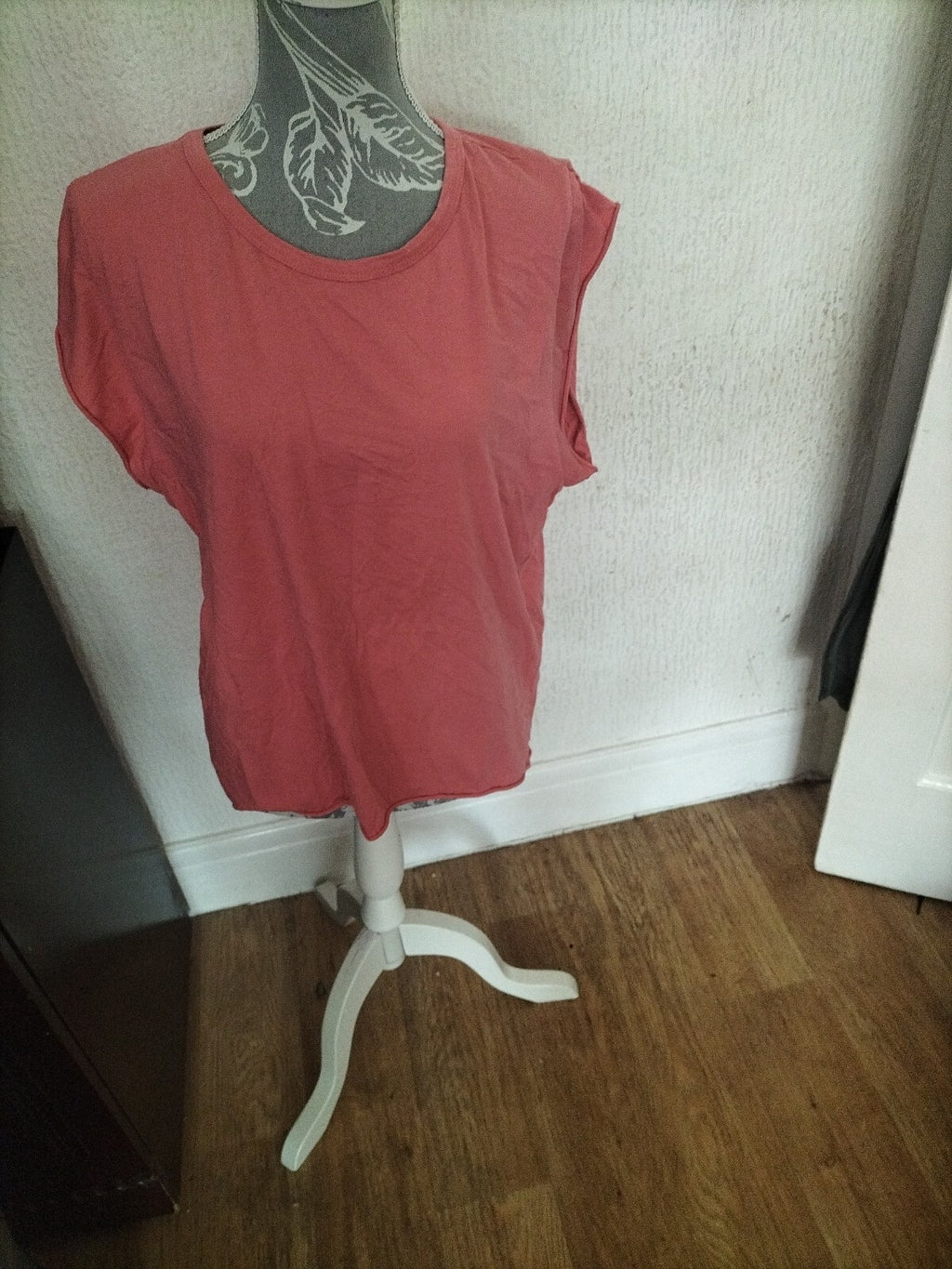 Ladies New Collection Size Medium Pink Tshirt