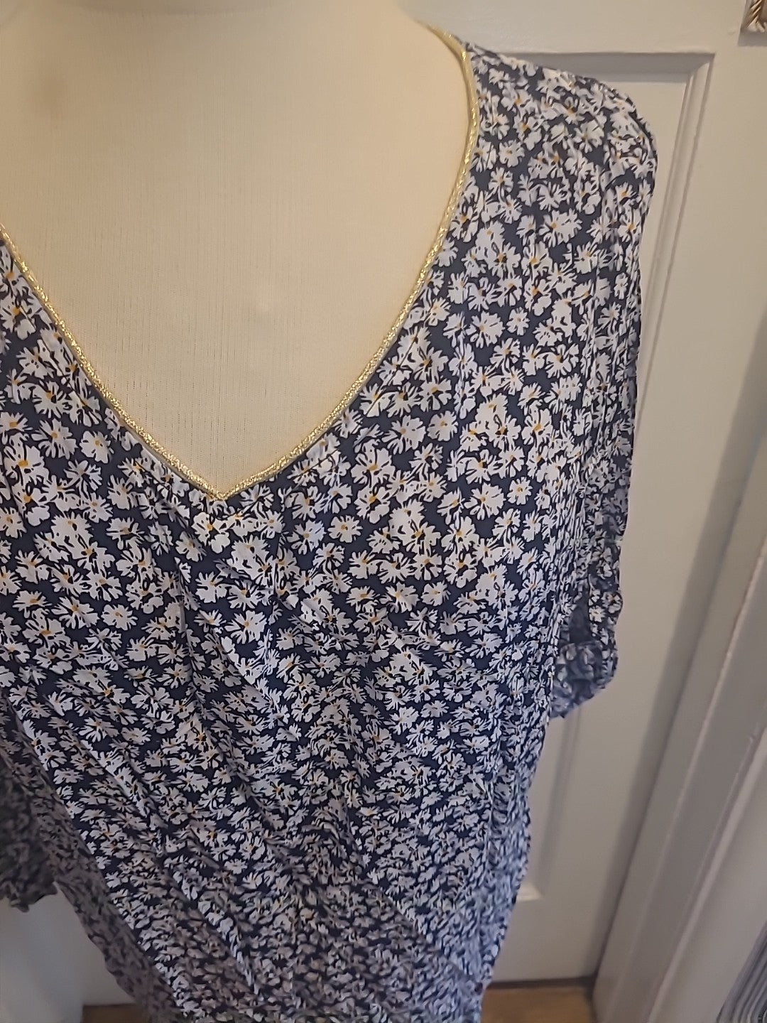 Ladies GOA Size Large Blue White Floral Long Sleeved Dress