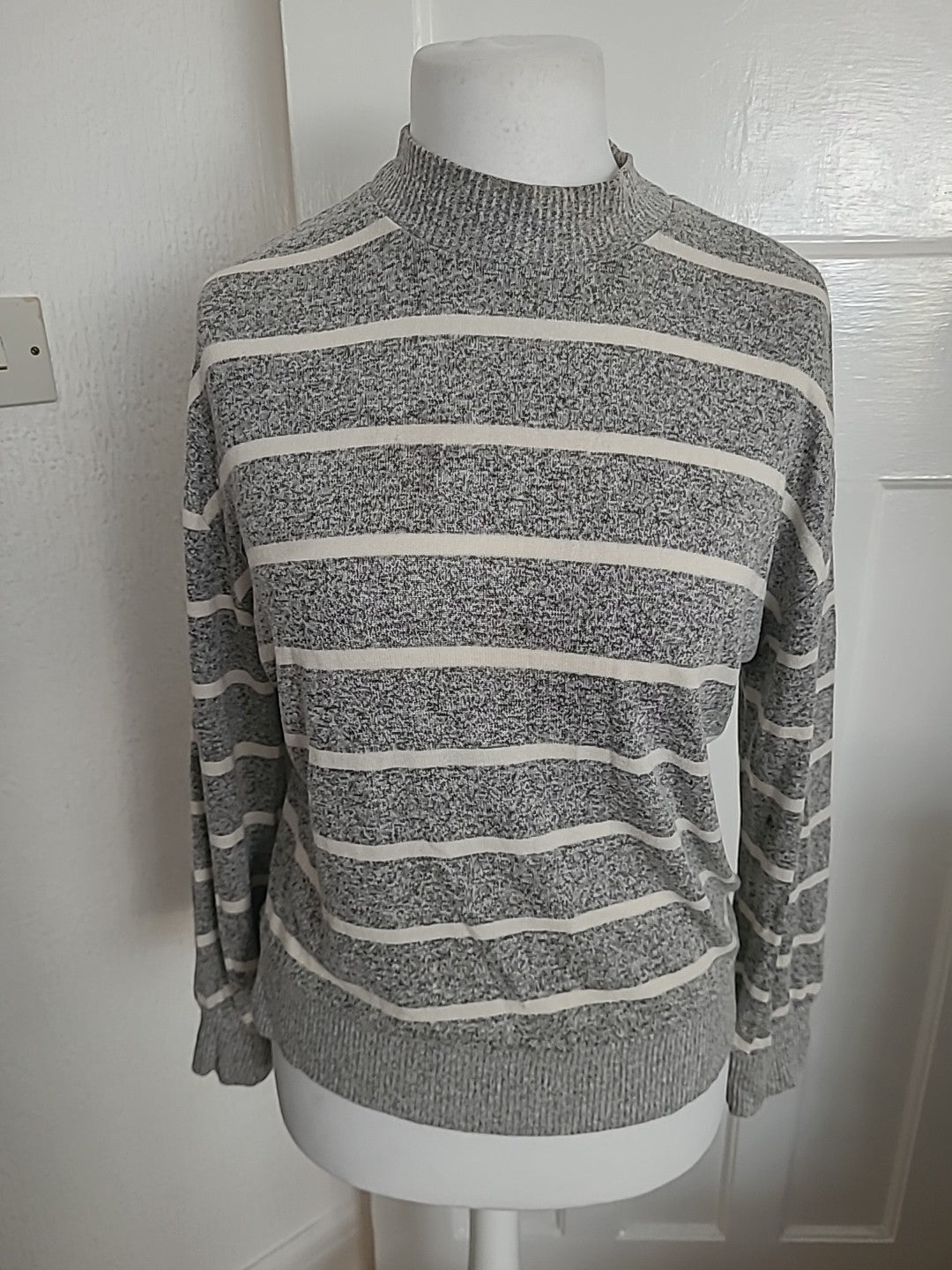 Ladies The Lounge Edit Size 6 Grey And White Striped Jumper