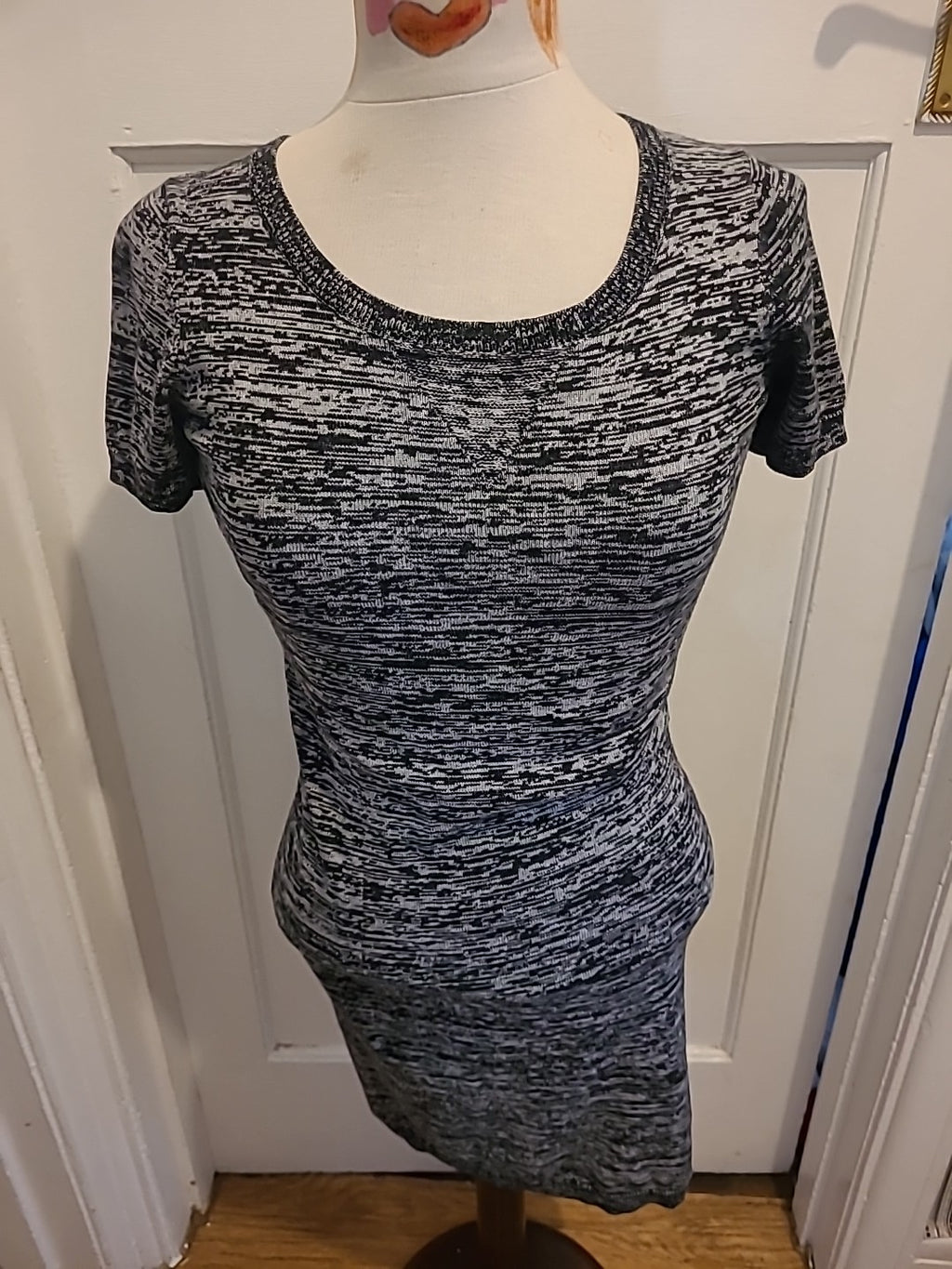 Ladies Short Sleeved Jumper Dress Size 10 Black/ White