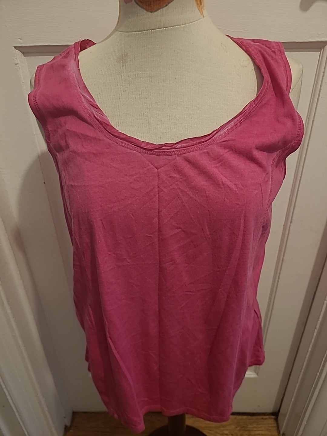 Ladies Creation Size 16 Hot Pink Sleeveless Tank Vest Tshirt