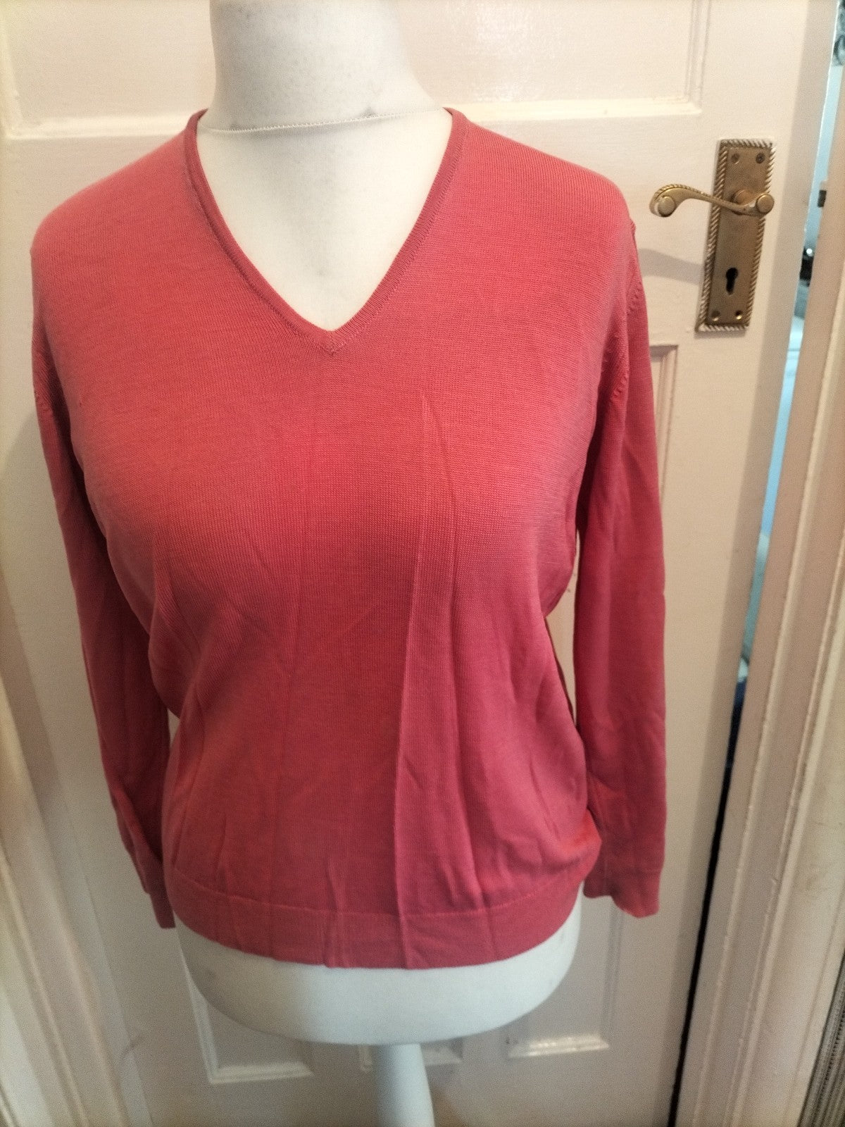 Ladies Marks and Spencers Size 12 Fuchsia Pure New Wool Long Sleeve Top