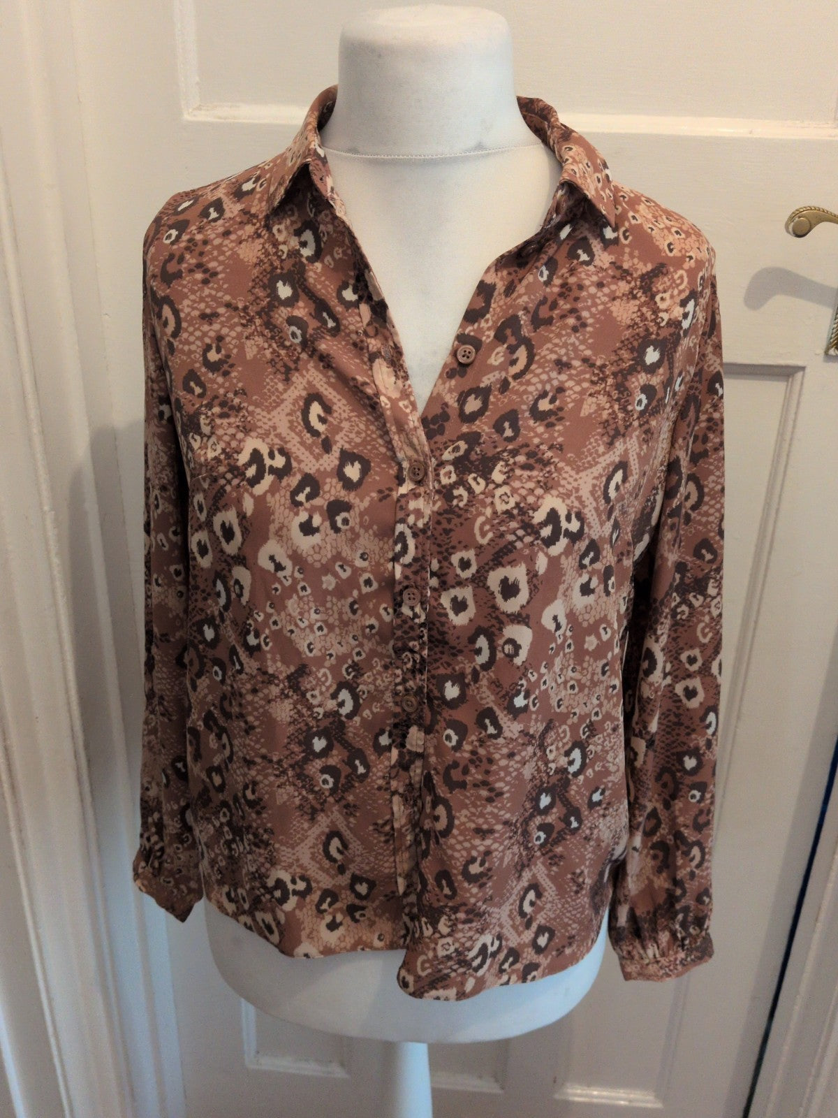 Tu Woman 10 Brown Patterned Long Sleeve Buttoned Blouse Collared