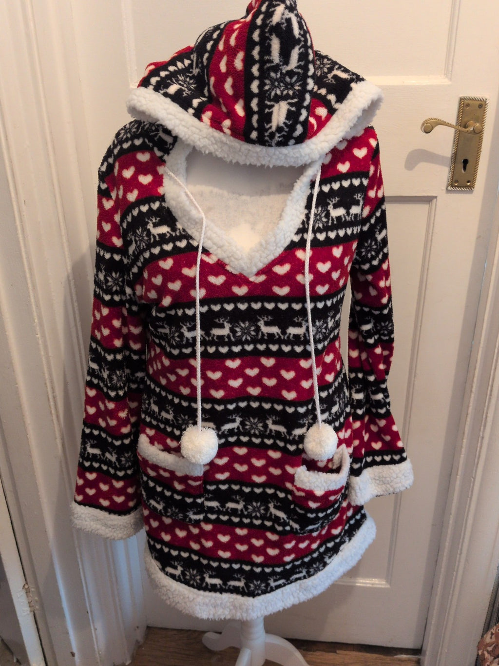 Izabel London 16 Christmas Hoodie
