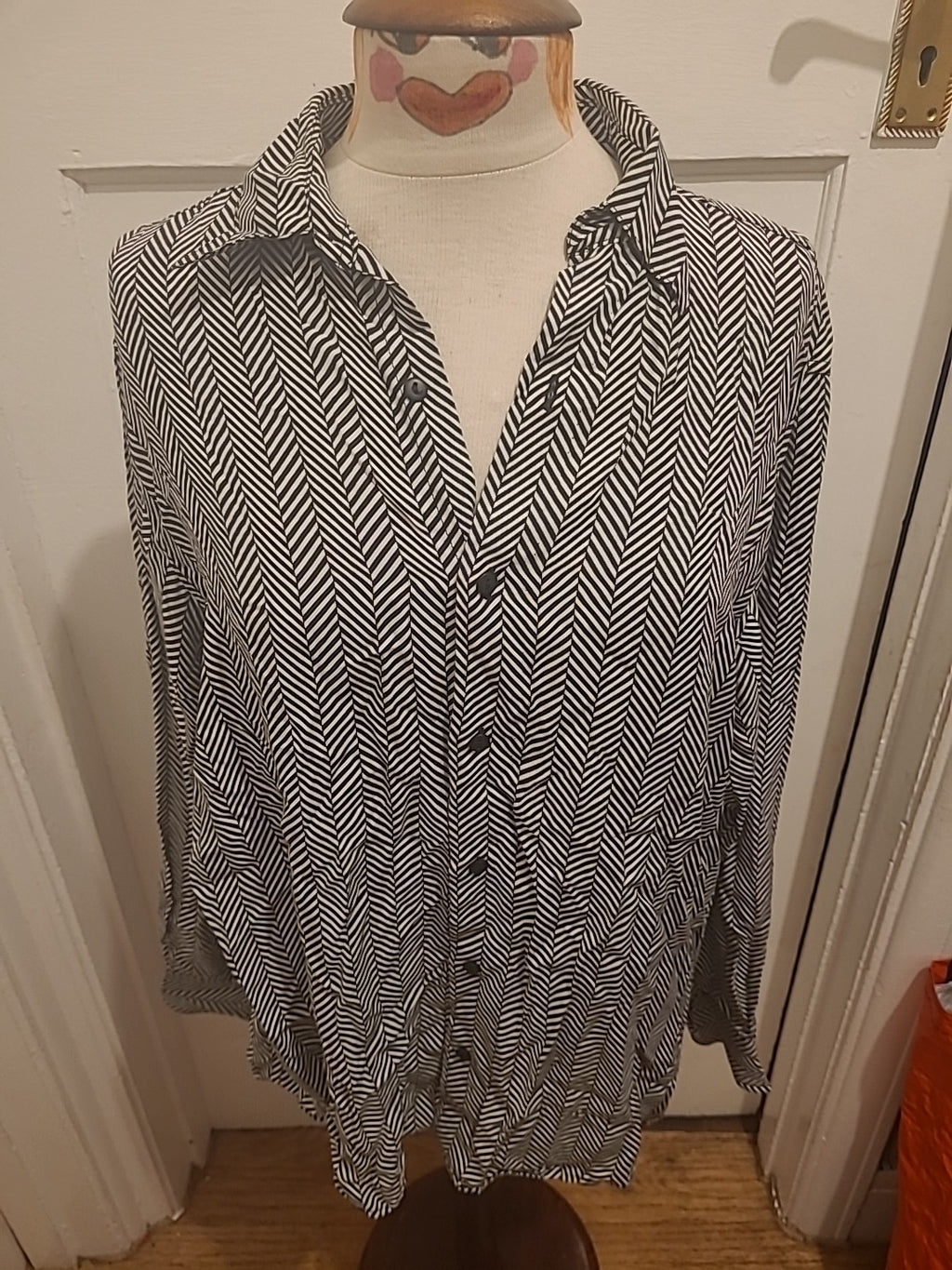 Mens Next Size Medium Black White Eye Catching Long Sleeved Shirt