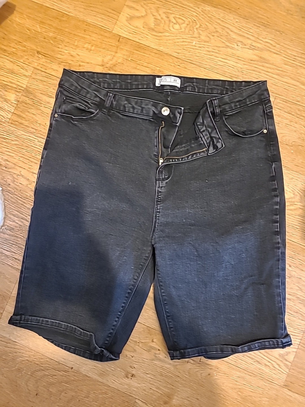 Ladies Denim 365 Size 20 Denim Shorts