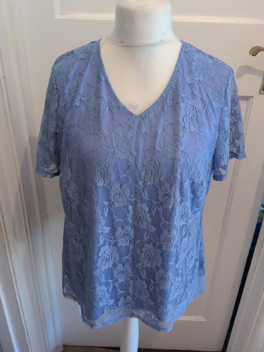 Ladies Julipa Size 22 Purple Lace Flower Lined Short Sleeve Blouse
