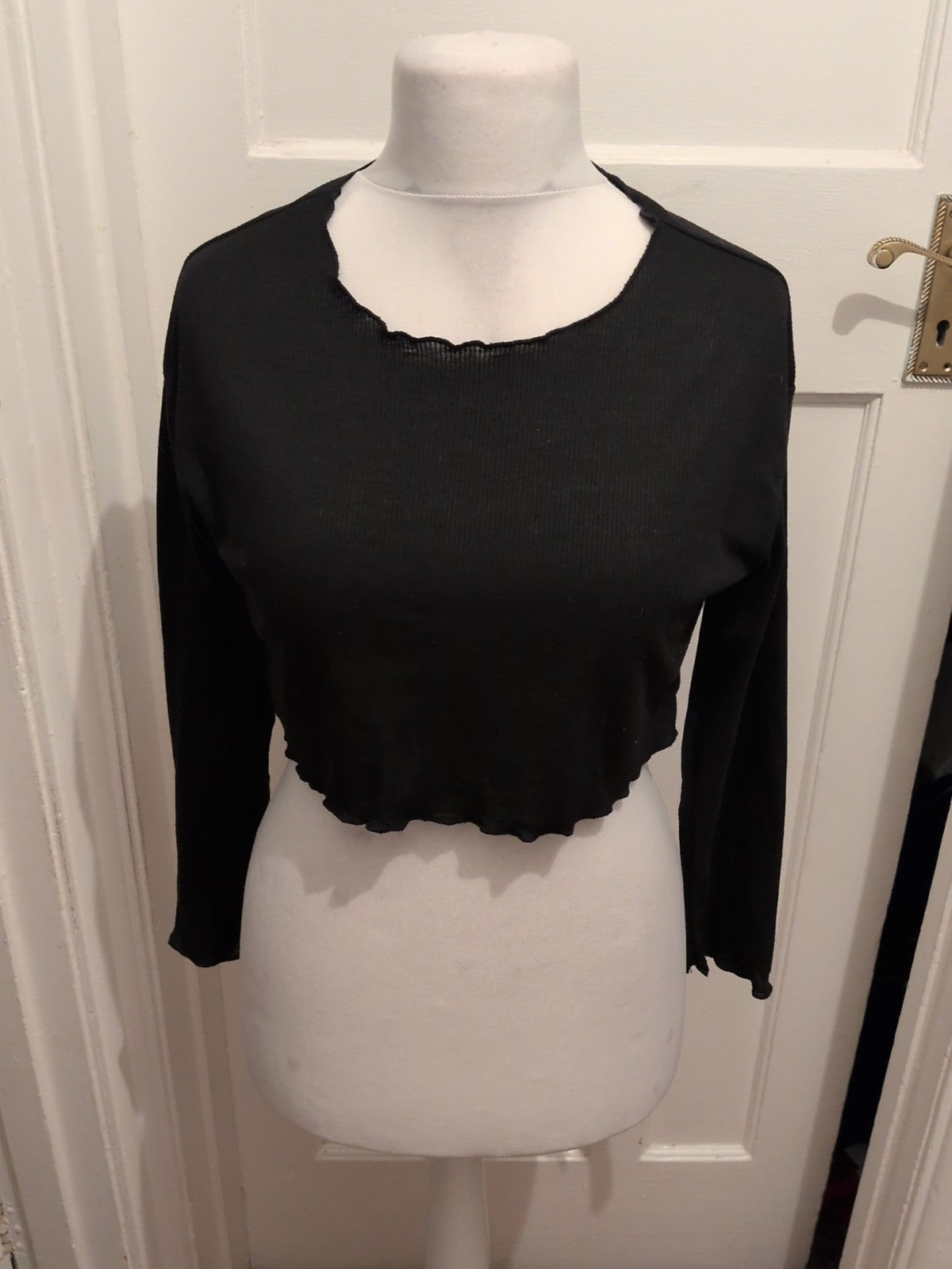 Medium Black Long Sleeve Crop Top