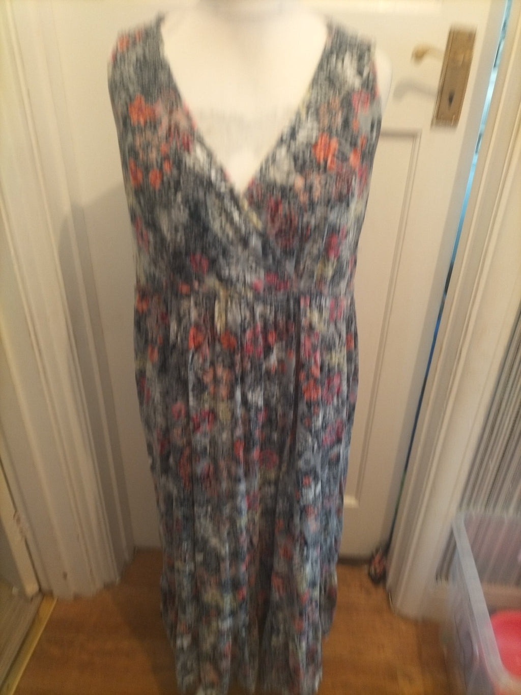 16-18 Grey Floral Lined Long Length Floral Sleeveless Dress