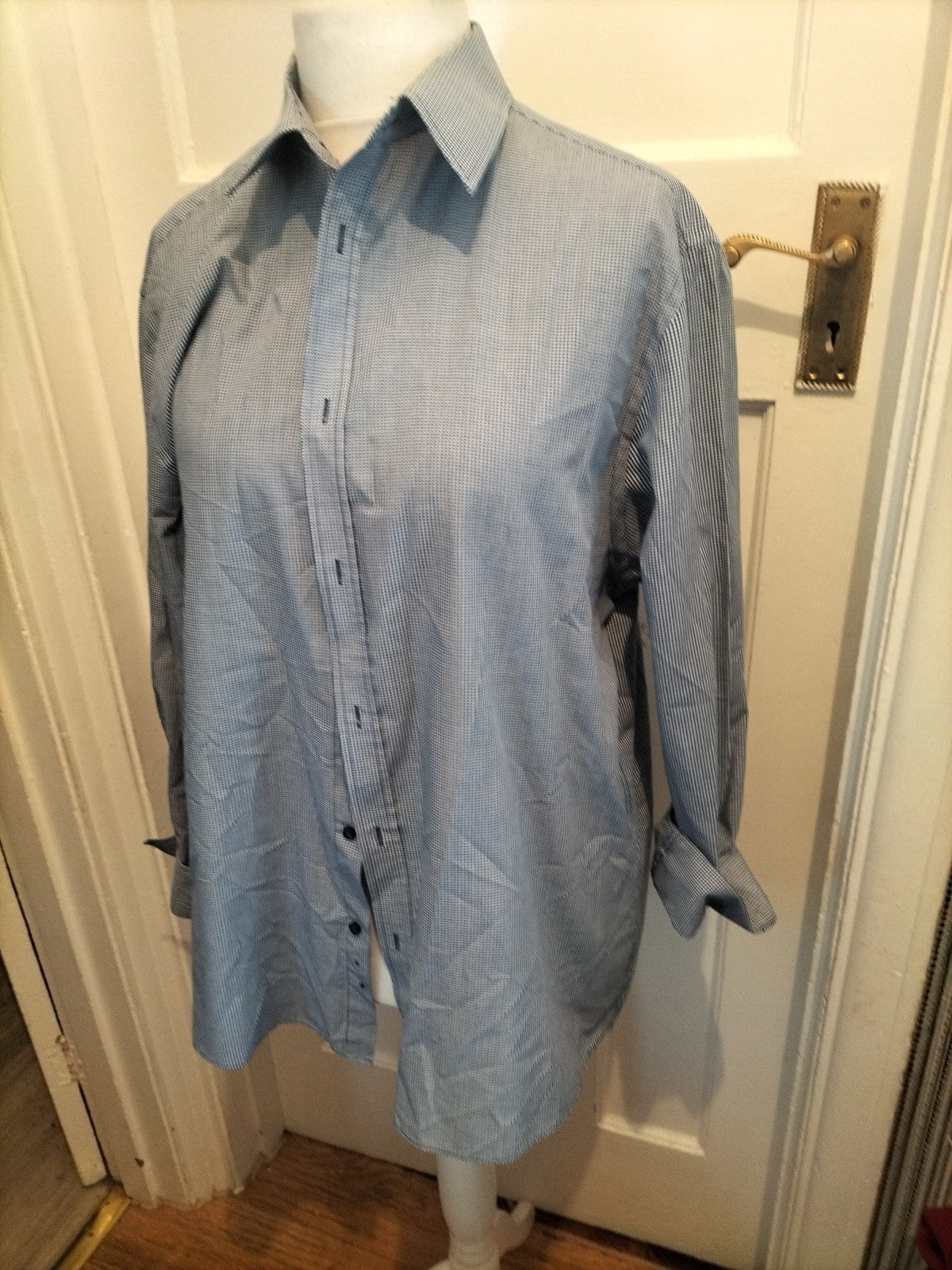 Mens Taylor&Wright Size 17.5 Blue And White Check Long Sleeved Shirt