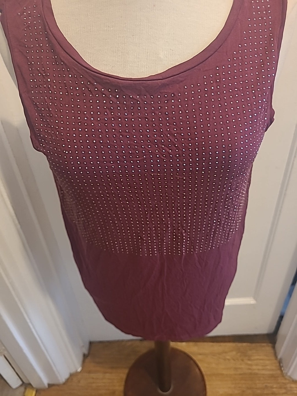 Ladies Encuentro Size Small Purple With Silver/Gold Detailed Sleeveless Tshirt