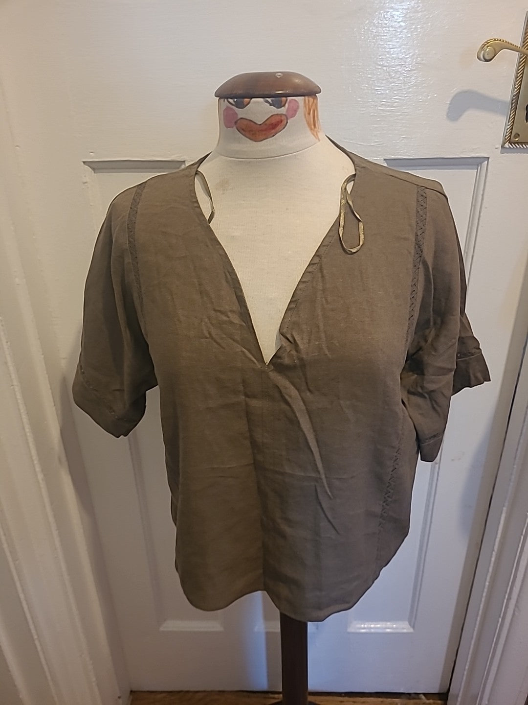 Ladies Apricot Size 10 Brown V Neck Blouse
