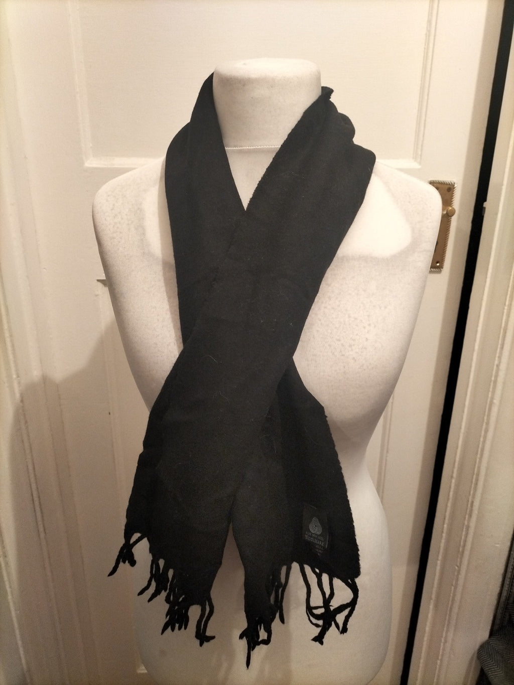 Ladies Il Moro Black Tassled Scarf