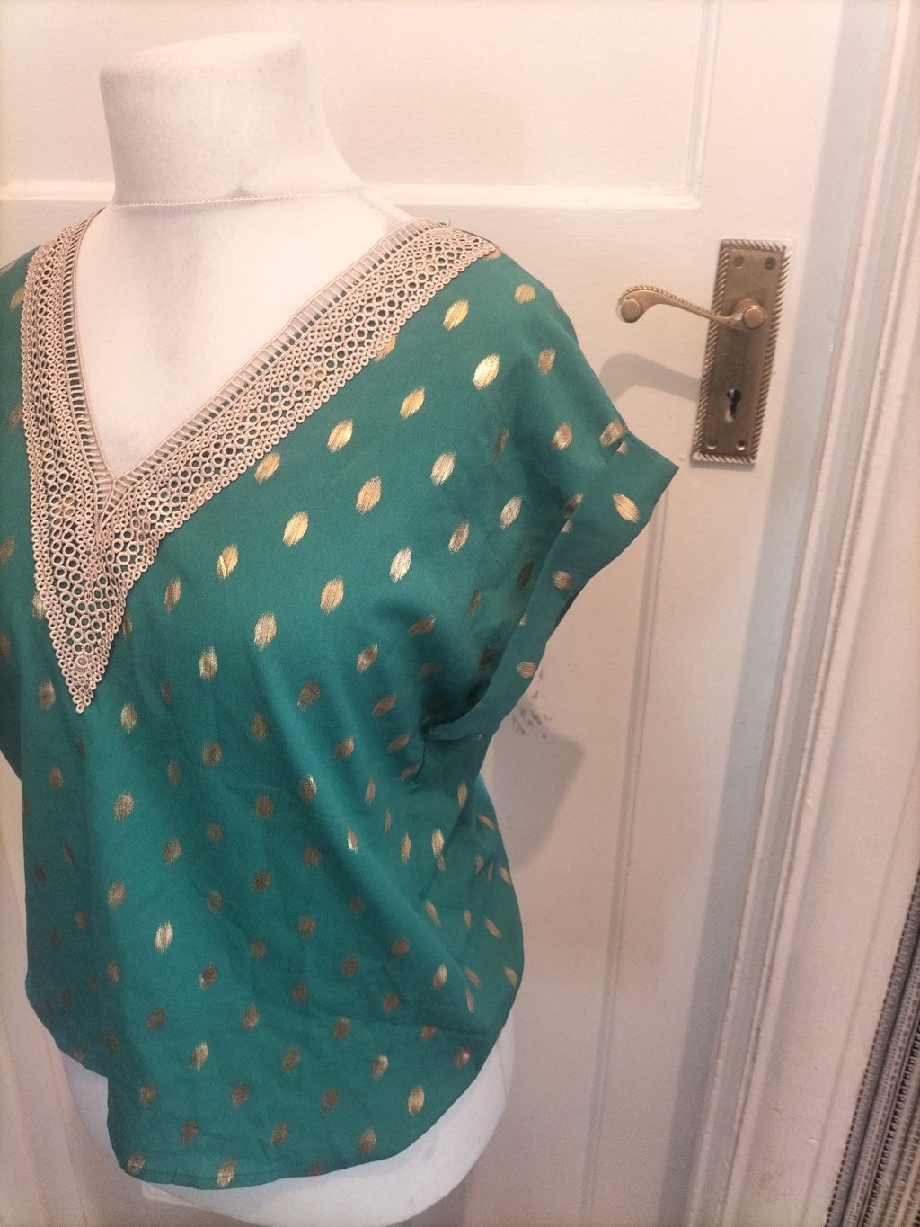 Ladies Shein Size Small Teal Gold And White Short Sleeve Blouse