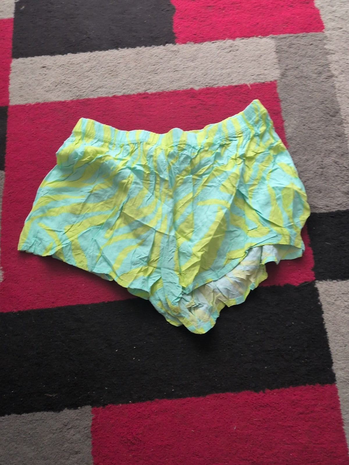 Ladies Primarks Size 14-16 Blue And Lime Green Elesticated Waist Shorts
